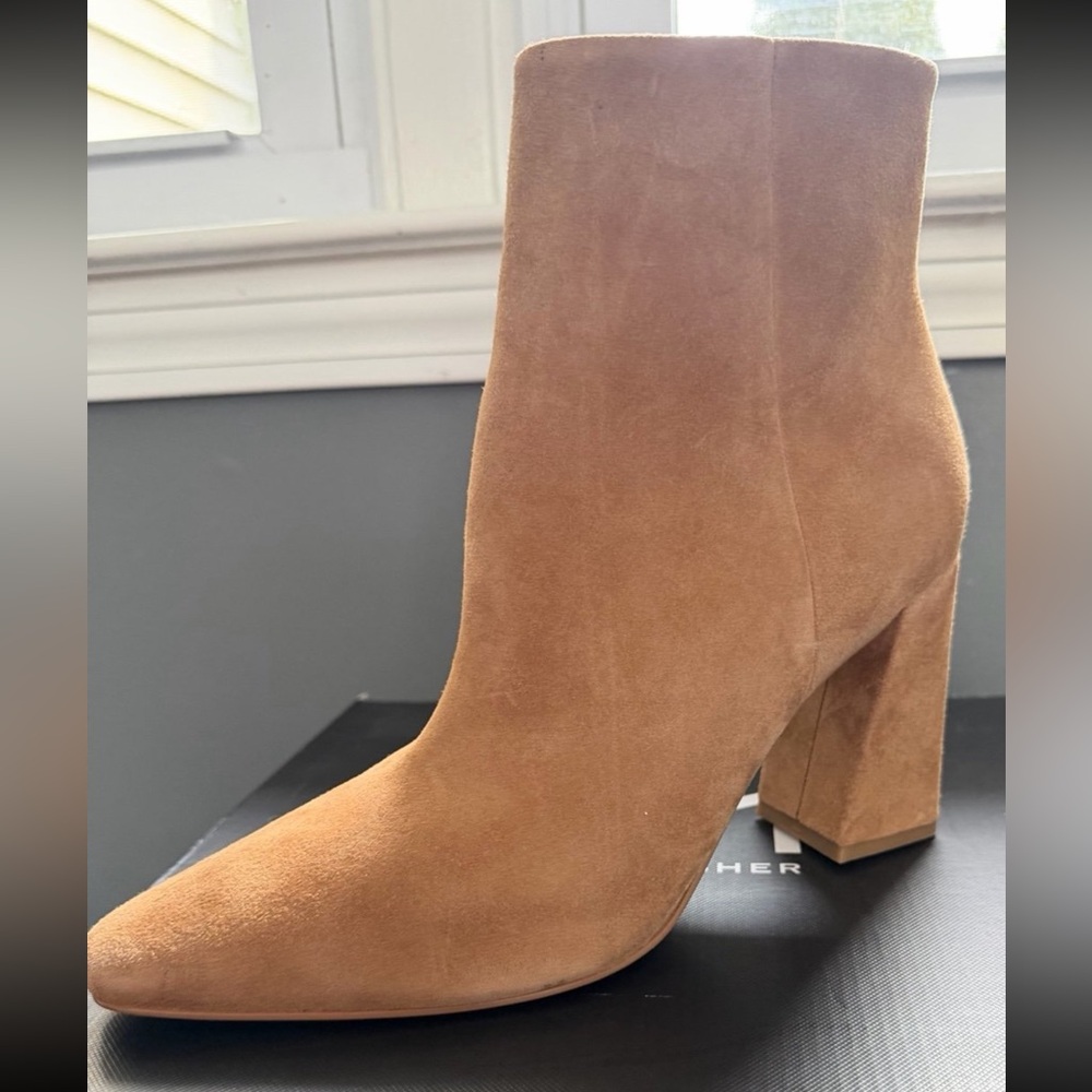 Marc Fisher Heeled leather Bootie. Suede bootie size 10